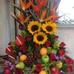 Arreglo Floral Frutero Tropical-Flores con Frutas