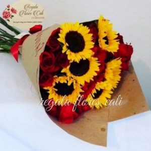 Buquet rosas y Girasoles