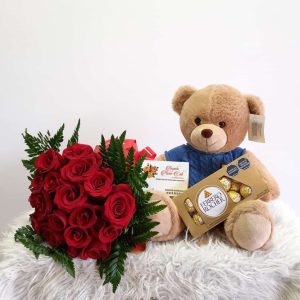 Bouquet Rosas Chocolates y Peluche